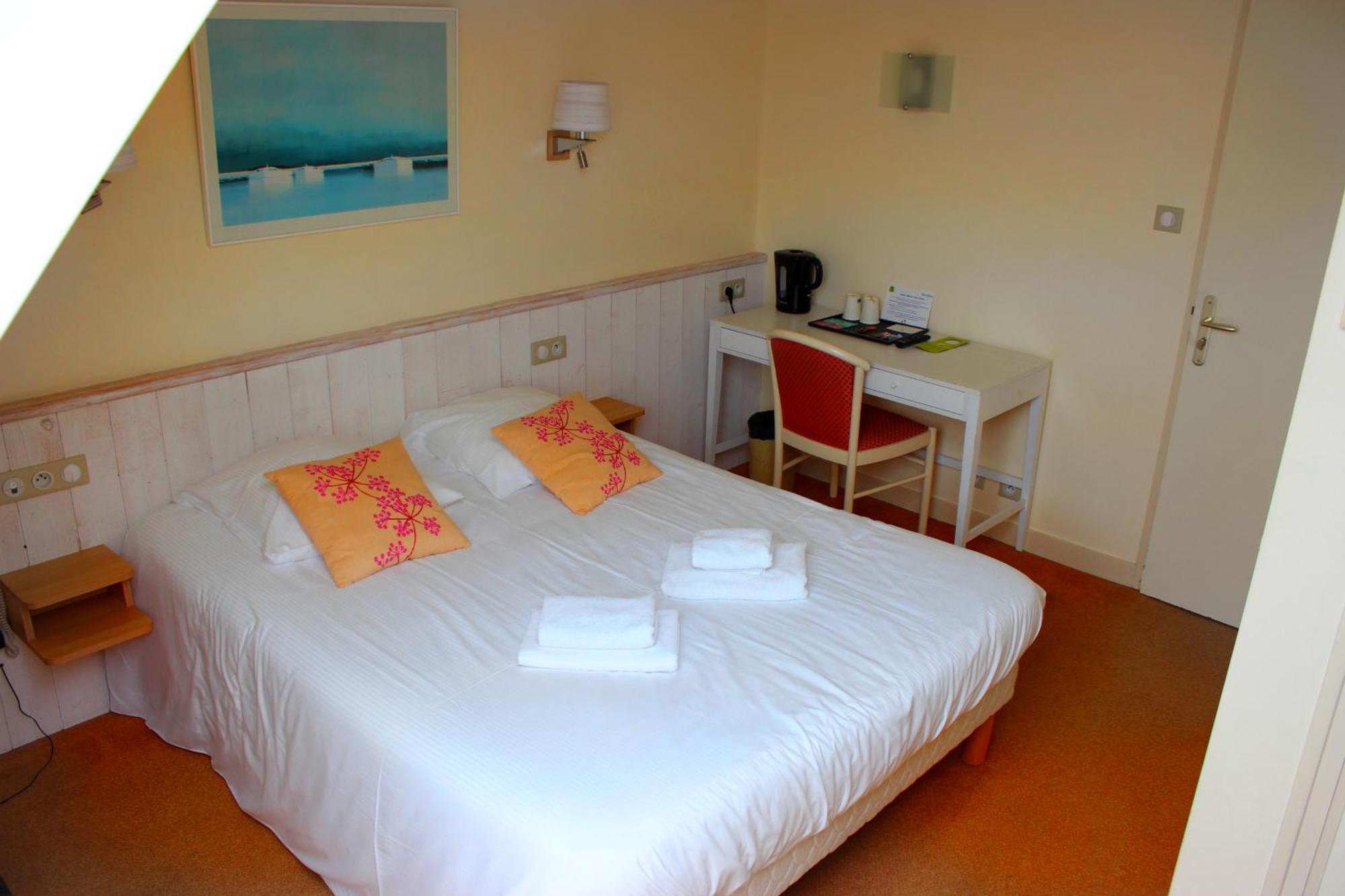 Hotel Breiz Armor Pouldreuzic Zimmer foto